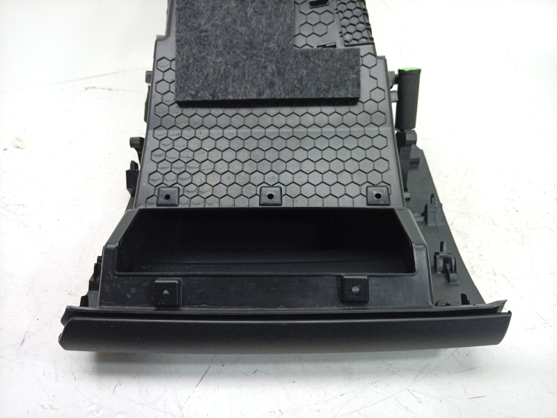 Recambio de guantera para citroën c4 x 1.2 hybrid 136 136 ch gasolina/eléctrico (2024) referencia OEM IAM  98307355ZD 