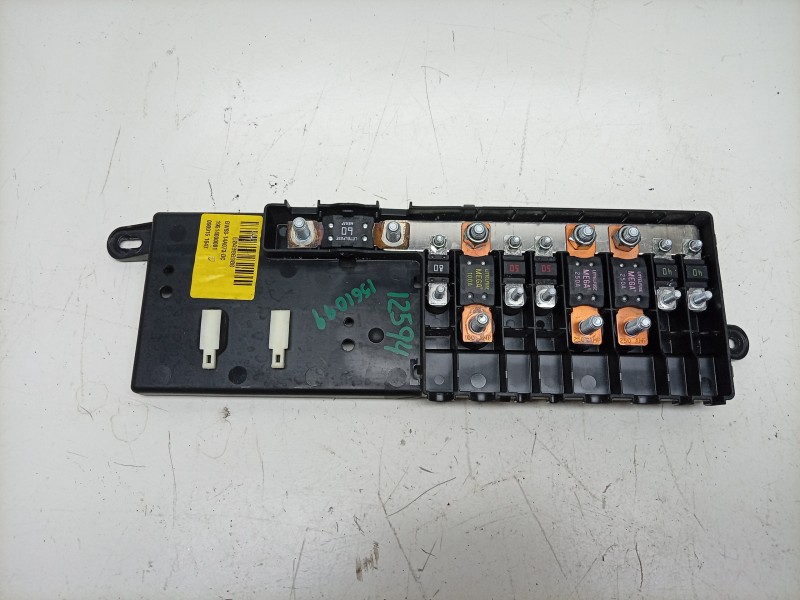 Recambio de caja reles / fusibles para jaguar xj (x351) 3.0 sdv6 referencia OEM IAM  GW9314A73DC 