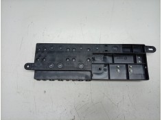 Recambio de caja reles / fusibles para jaguar xj (x351) 3.0 sdv6 referencia OEM IAM  GW9314A73DC  2