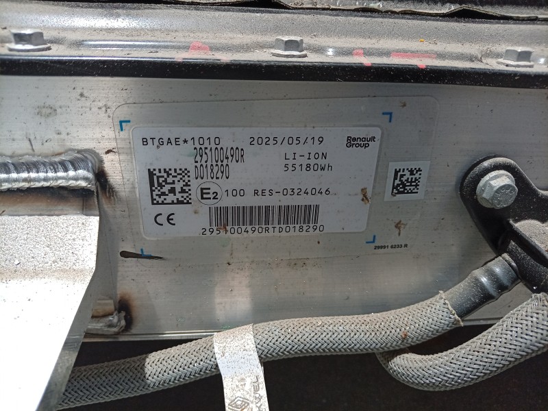 Recambio de bateria para renault 4 e-tech 120 referencia OEM IAM  295100490R 
