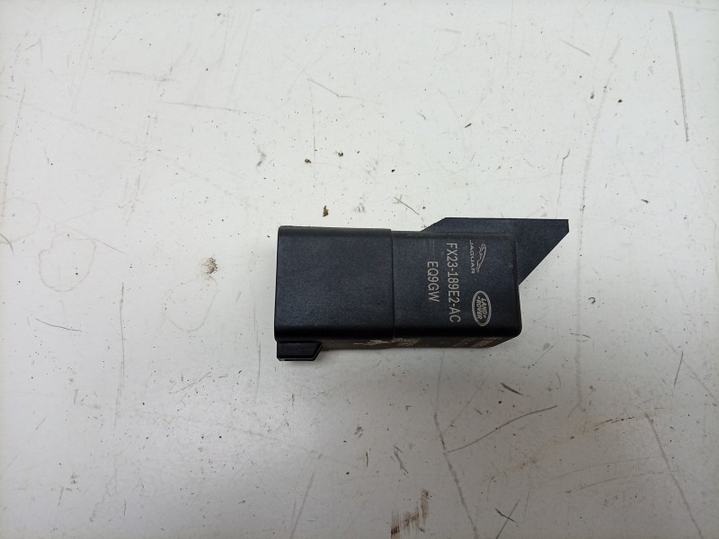 Recambio de caja precalentamiento para jaguar xj (x351) 3.0 sdv6 referencia OEM IAM 0281003123 FX23189E2AC 