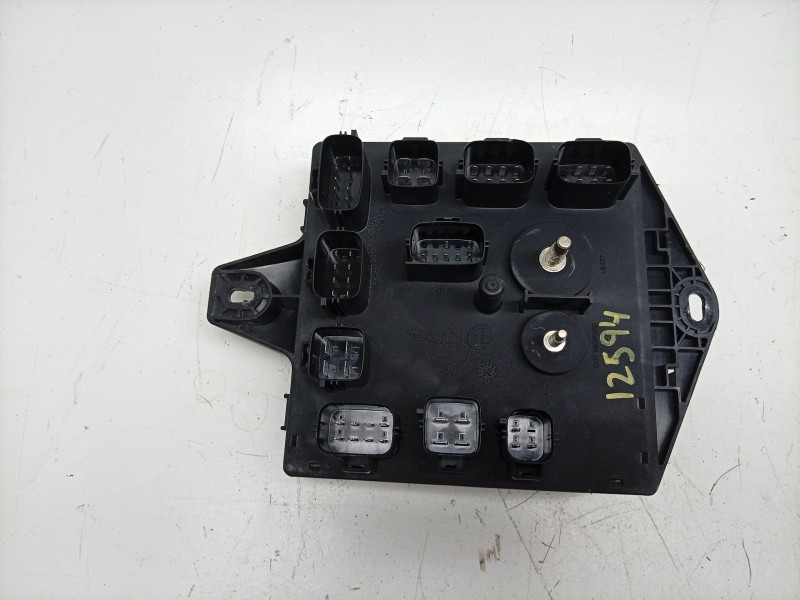 Recambio de caja reles / fusibles para jaguar xj (x351) 3.0 sdv6 referencia OEM IAM  GW9314A073BB 
