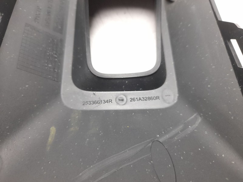 Recambio de rejilla paragolpes izquierda para dacia bigster referencia OEM IAM  263366134R 