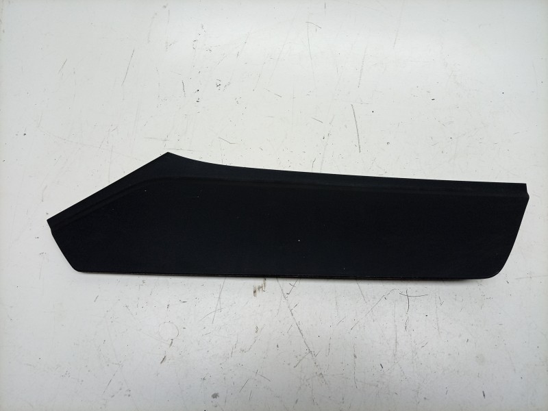 Recambio de moldura para porsche macan (xab) 4 electric (xabbb1, xabfd1) referencia OEM IAM  95C819915 