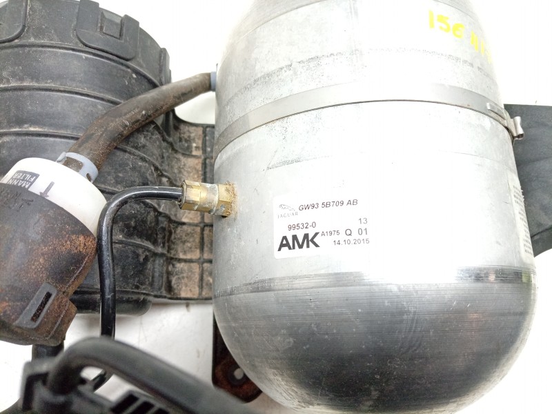 Recambio de acumulador central amortiguacion para jaguar xj (x351) 3.0 sdv6 referencia OEM IAM  GW935B709AB 