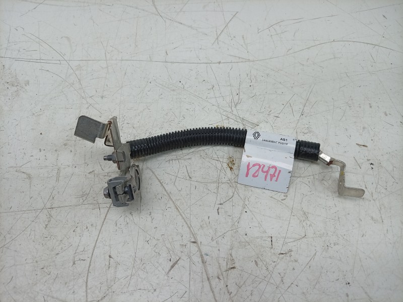 Recambio de cable para renault 4 e-tech 120 referencia OEM IAM  240806170R 