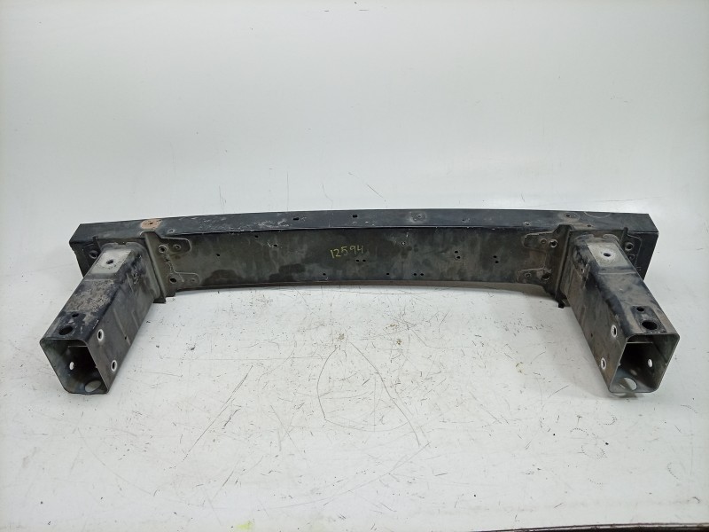 Recambio de refuerzo paragolpes delantero para jaguar xj (x351) 3.0 sdv6 referencia OEM IAM  C2D24176 