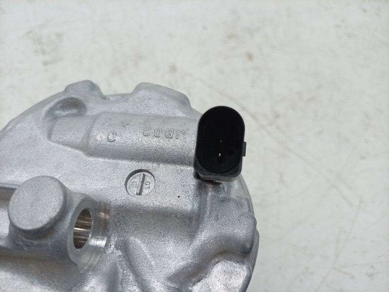 Recambio de compresor aire acondicionado para volkswagen t-roc (a11, d11) 2.0 tdi referencia OEM IAM 6SAS14C 5Q0816803D 32936/CA