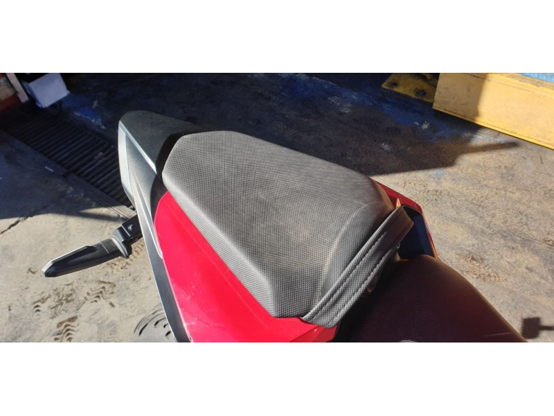 Recambio de asiento trasero para honda cbr 500r cbr 500 r referencia OEM IAM 77300MJWJ01ZB  