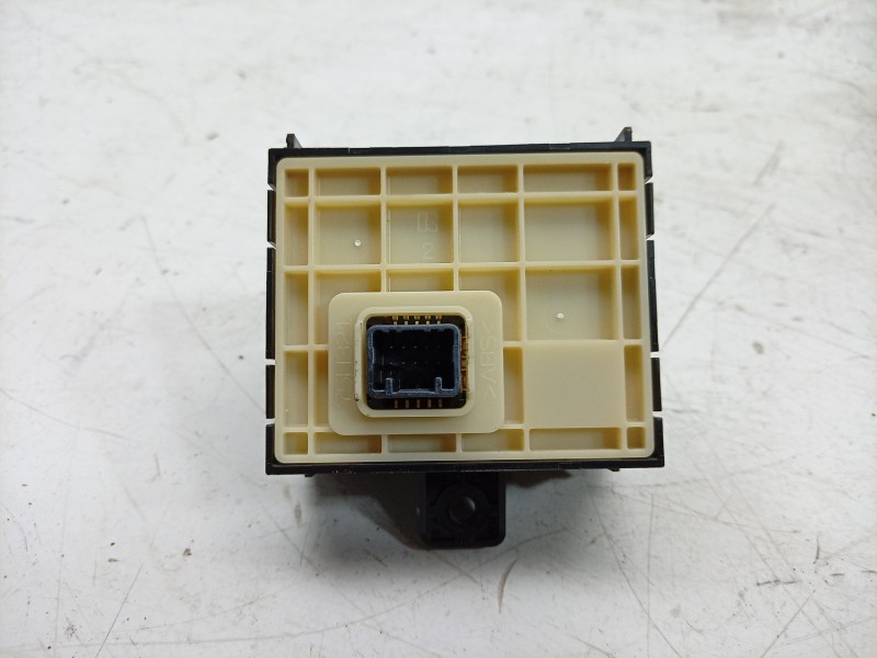 Recambio de warning para toyota hilux (gun1) doble cabina dlx 4x4 referencia OEM IAM  839100K180 