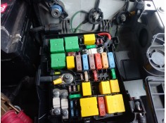 CAJA RELES / FUSIBLES 9804848580 
