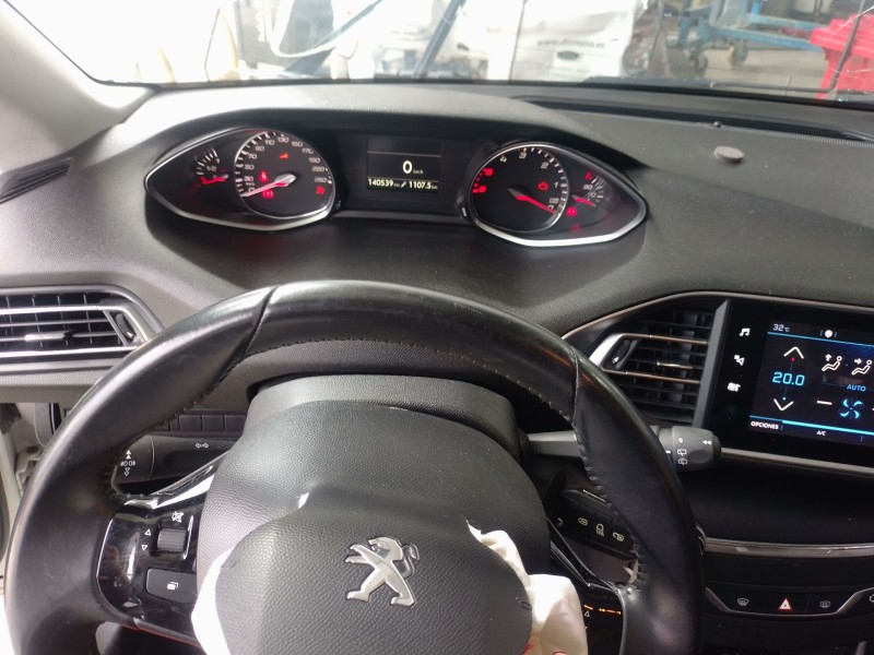 Recambio de mando multifuncion para peugeot 308 ii (lb_, lp_, lw_, lh_, l3_) 1.5 bluehdi 130 referencia OEM IAM   