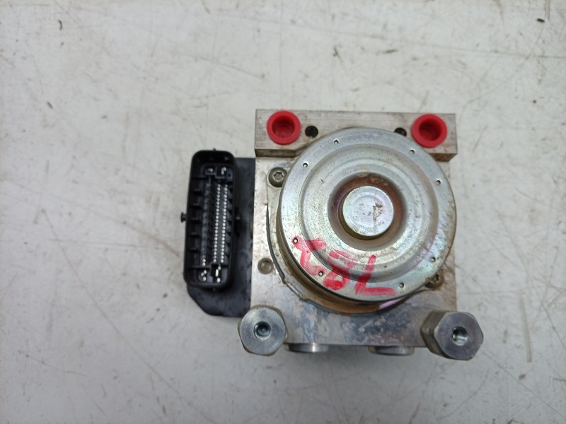 Recambio de abs para toyota hilux (gun1) doble cabina dlx 4x4 referencia OEM IAM  4405071270 