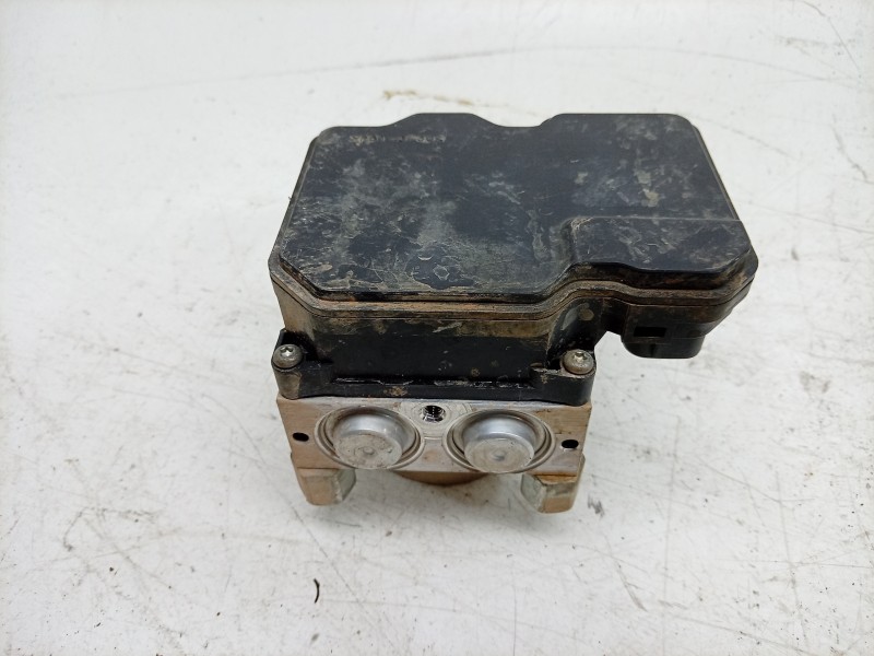 Recambio de abs para toyota hilux (gun1) doble cabina dlx 4x4 referencia OEM IAM  4405071270 