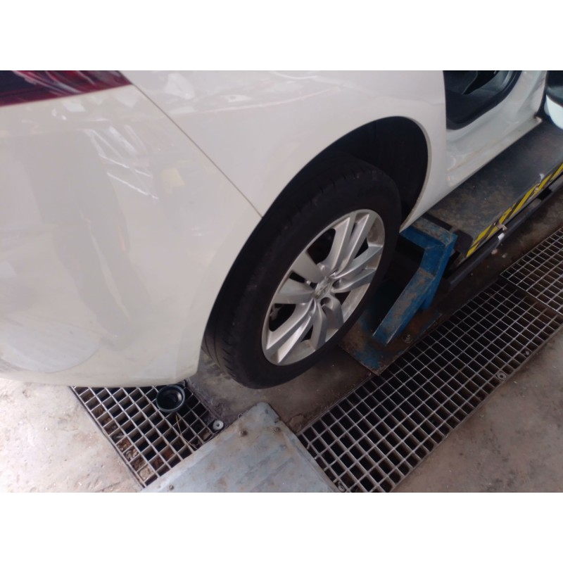 Recambio de amortiguador trasero derecho para peugeot 308 ii (lb_, lp_, lw_, lh_, l3_) 1.5 bluehdi 130 referencia OEM IAM   