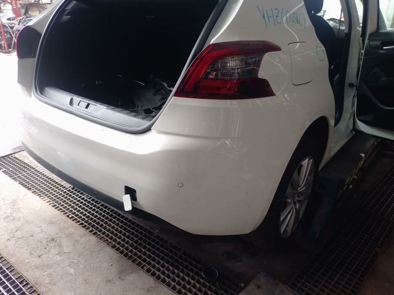 Recambio de paragolpes trasero para peugeot 308 ii (lb_, lp_, lw_, lh_, l3_) 1.5 bluehdi 130 referencia OEM IAM   