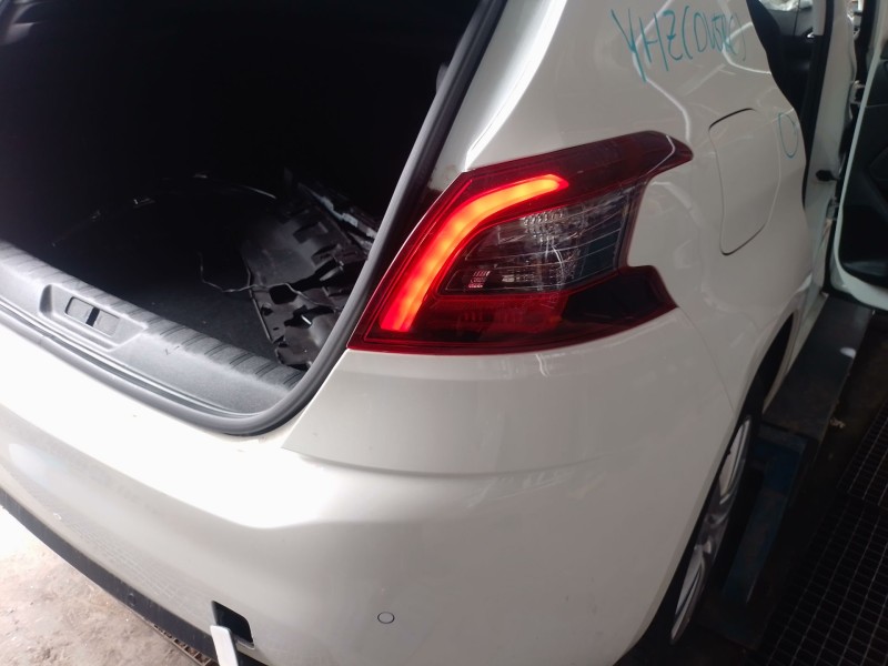 Recambio de piloto trasero derecho para peugeot 308 ii (lb_, lp_, lw_, lh_, l3_) 1.5 bluehdi 130 referencia OEM IAM   