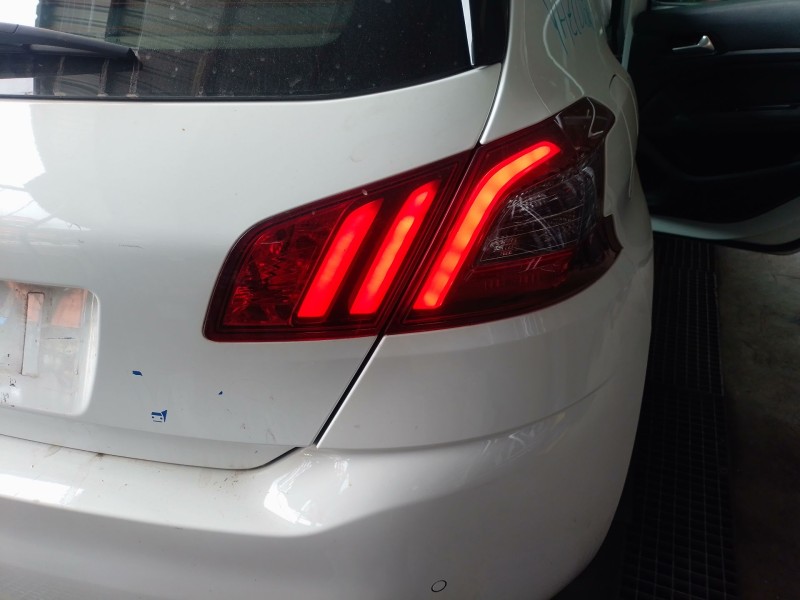 Recambio de piloto trasero derecho interior para peugeot 308 ii (lb_, lp_, lw_, lh_, l3_) 1.5 bluehdi 130 referencia OEM IAM   