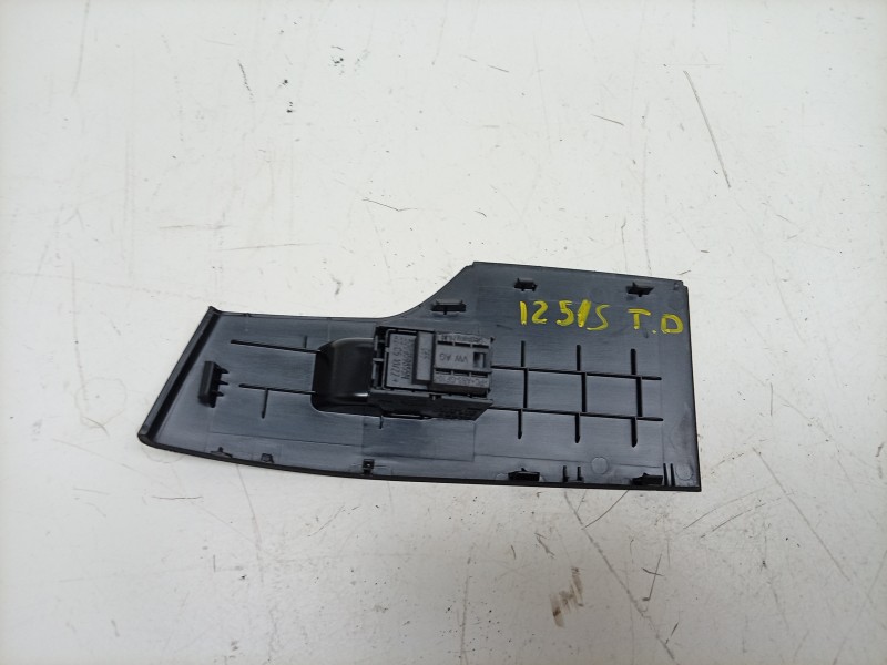 Recambio de mando elevalunas trasero derecho para cupra formentor (km7, kmp) 1.5 tsi referencia OEM IAM  5G0959855N 