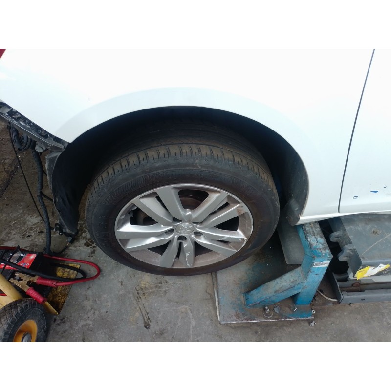 Recambio de paso rueda delantero izquierdo para peugeot 308 ii (lb_, lp_, lw_, lh_, l3_) 1.5 bluehdi 130 referencia OEM IAM   