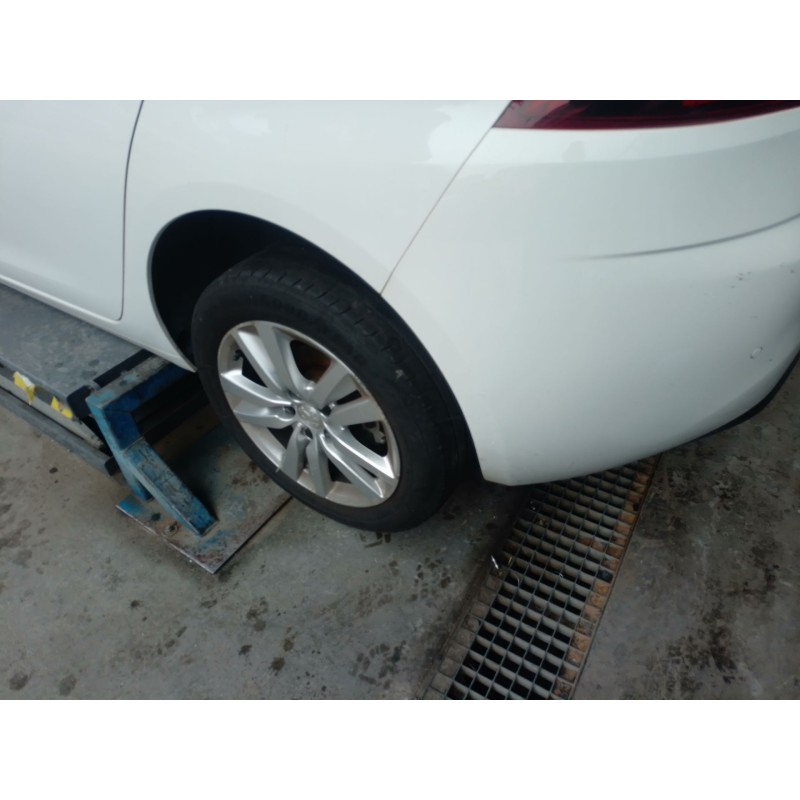 Recambio de paso rueda trasero izquierdo para peugeot 308 ii (lb_, lp_, lw_, lh_, l3_) 1.5 bluehdi 130 referencia OEM IAM   