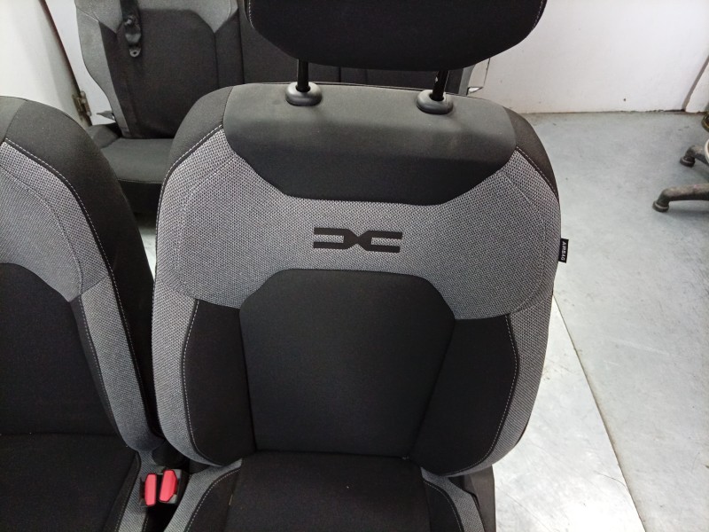Recambio de juego asientos completo para dacia bigster referencia OEM IAM  873707699R 