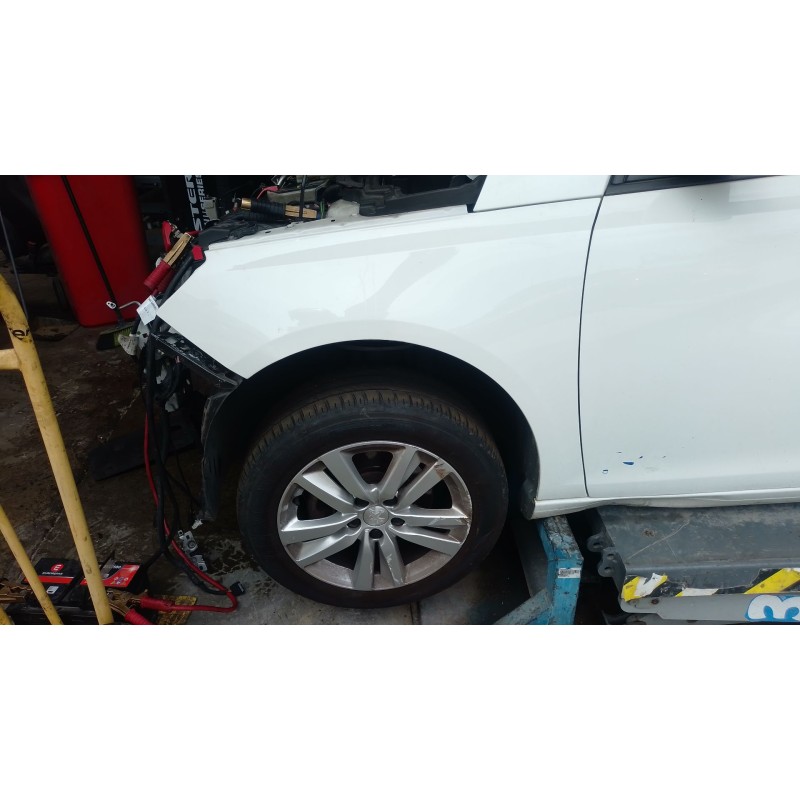 Recambio de aleta delantera izquierda para peugeot 308 ii (lb_, lp_, lw_, lh_, l3_) 1.5 bluehdi 130 referencia OEM IAM   