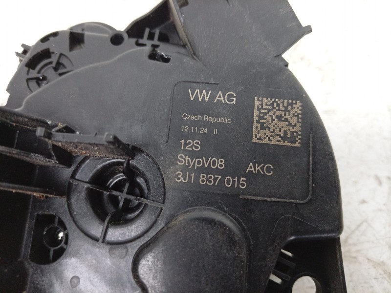 Recambio de cerradura puerta delantera izquierda para volkswagen t-roc (a11, d11) 1.0 tsi referencia OEM IAM  5TB837015E 
