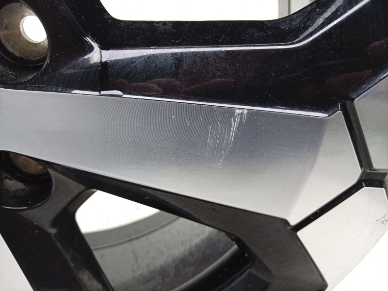 Recambio de llanta para dacia bigster referencia OEM IAM  403005630R 