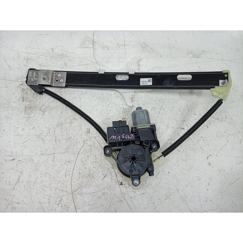 Recambio de elevalunas trasero izquierdo para volkswagen t-roc (a11, d11) 1.0 tsi referencia OEM IAM 0130822695 2GA839461G 10623