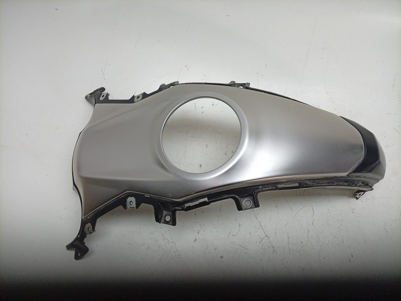 Recambio de moldura para bmw r 1250 r 1250 r (1r13) referencia OEM IAM  46638544349 