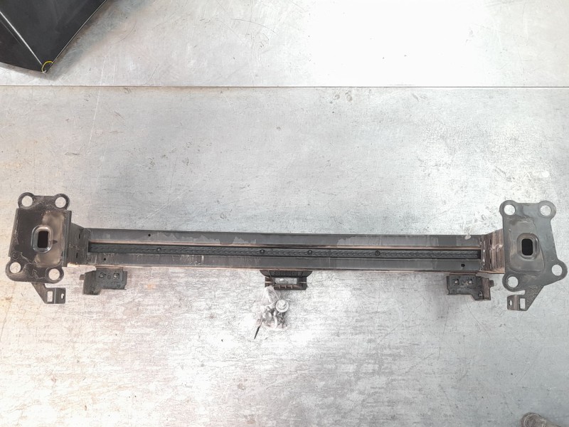 Recambio de refuerzo paragolpes delantero para renault megane iv sport tourer (k9a/m/n_) 1.3 tce 140 (k9nb) referencia OEM IAM  