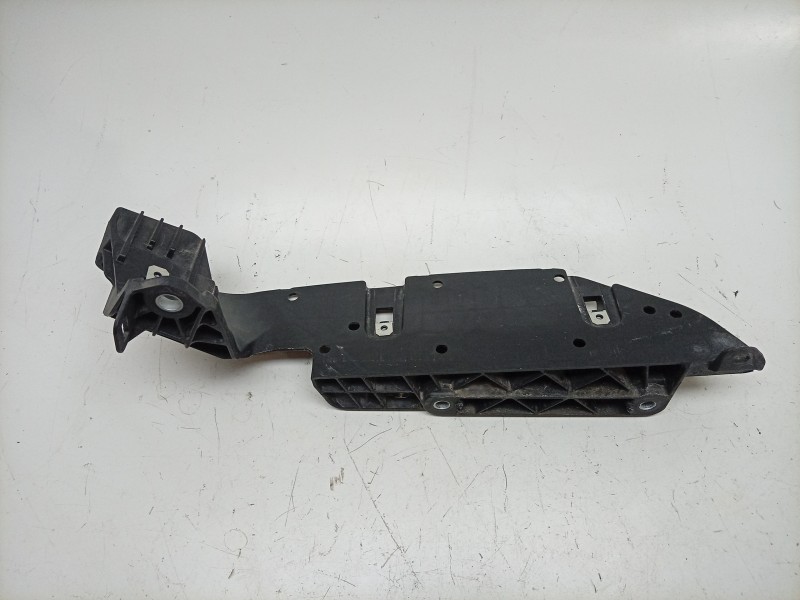 Recambio de estribera derecha para bmw c c 400 x referencia OEM IAM  46638566930 