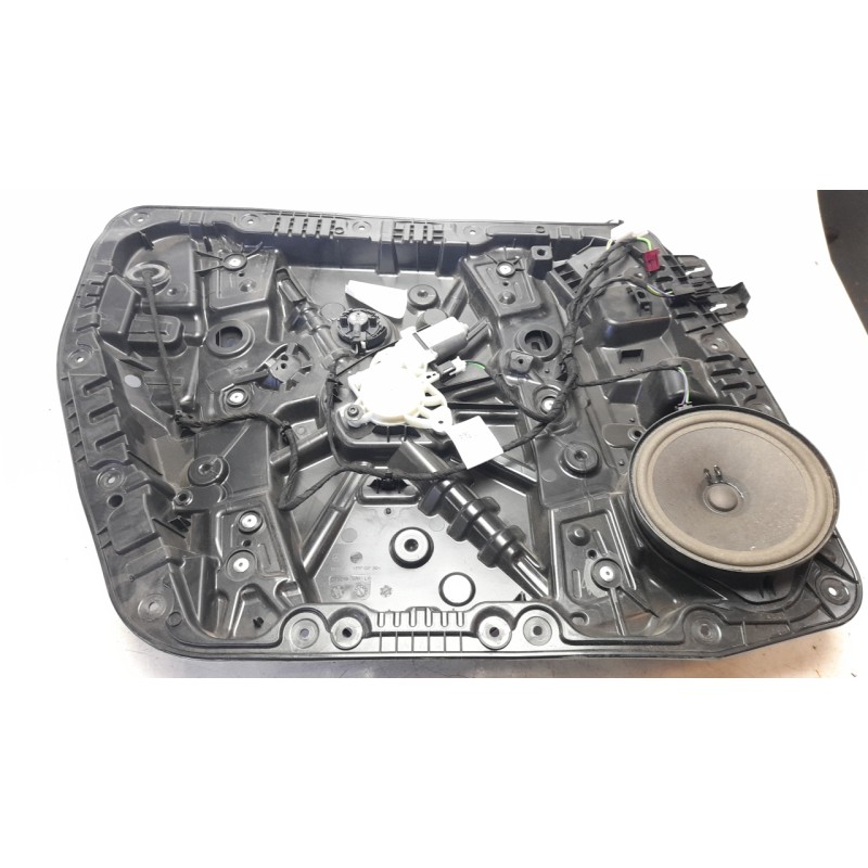 Recambio de puerta delantera izquierda para mercedes-benz b-klasse (bm 247) b 200 d referencia OEM IAM  A0997601902 