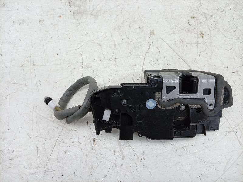 Recambio de cerradura puerta delantera izquierda para mercedes-benz cla-klasse (bm 118) cla 180 (118.384) referencia OEM IAM  09
