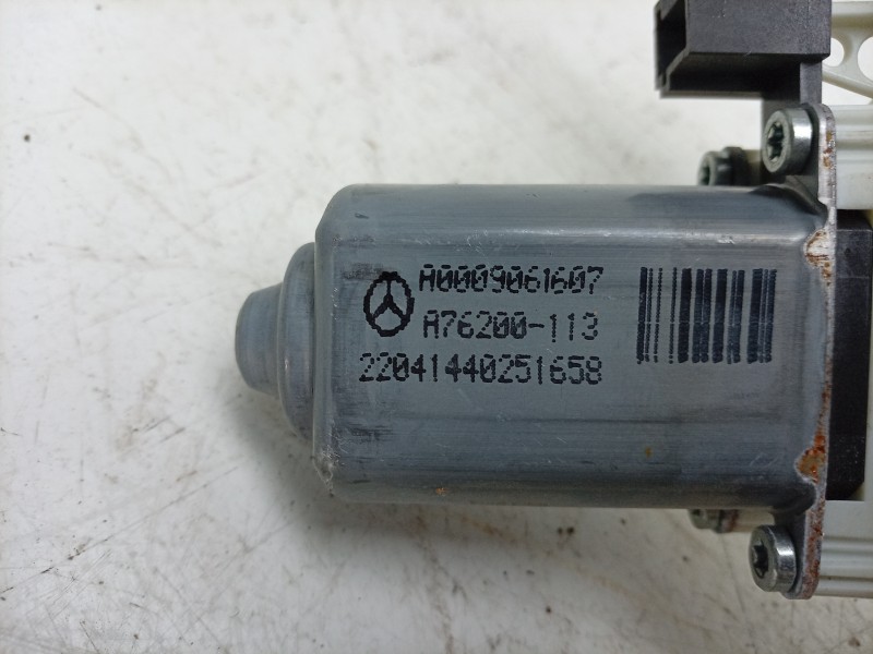 Recambio de elevalunas trasero derecho para mercedes-benz cla-klasse (bm 118) cla 180 (118.384) referencia OEM IAM  A1187300501 