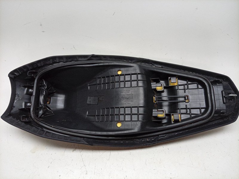 Recambio de asiento delantero para honda pcx 125 referencia OEM IAM 77200K1ZJ100 77200K1ZJ100 77200K1ZJ10ZC