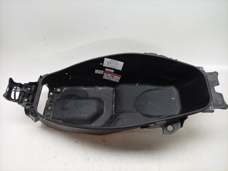 Recambio de portaequipajes para honda pcx 125 referencia OEM IAM  81250K1ZJ10 
