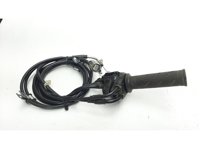 Recambio de piña luces derecha para honda forza 125 forza 125 referencia OEM IAM 35160K40F61  