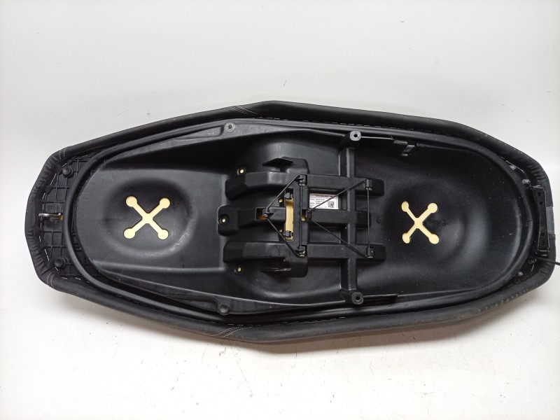 Recambio de asiento para bmw c c 400 x referencia OEM IAM  52538405366 