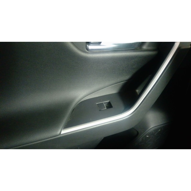 Recambio de mando elevalunas trasero izquierdo para toyota rav 4 v (_a5_, _h5_) 2.5 hybrid awd (axah54) referencia OEM IAM   