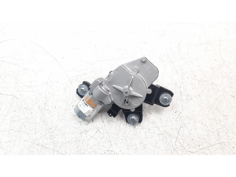 Recambio de motor limpia trasero para ssangyong rexton limited 4x4 referencia OEM IAM 8611036000  