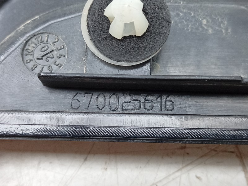 Recambio de moldura para maserati ghibli iii (m157) 3.0 referencia OEM IAM  670025616 