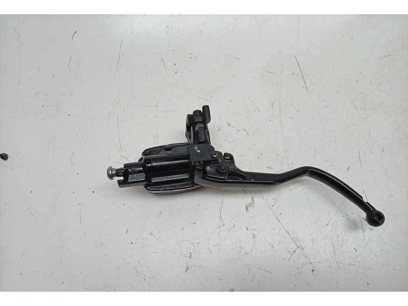 Recambio de bomba freno delantera para bmw c c 400 x referencia OEM IAM  32728558171 