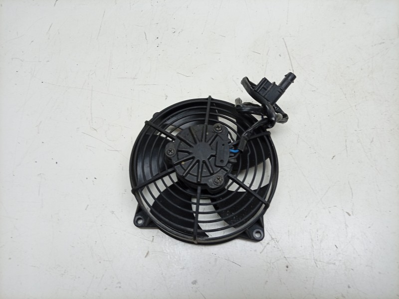 Recambio de electroventilador para bmw c c 400 x referencia OEM IAM  17428552529 