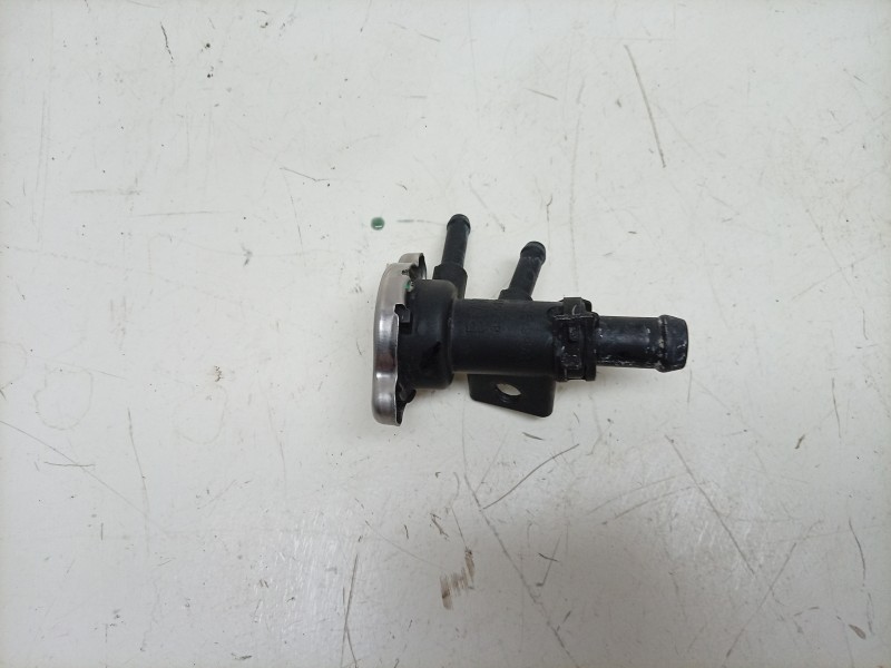 Recambio de boca llenado combustible para bmw c c 400 x referencia OEM IAM  17138565174 