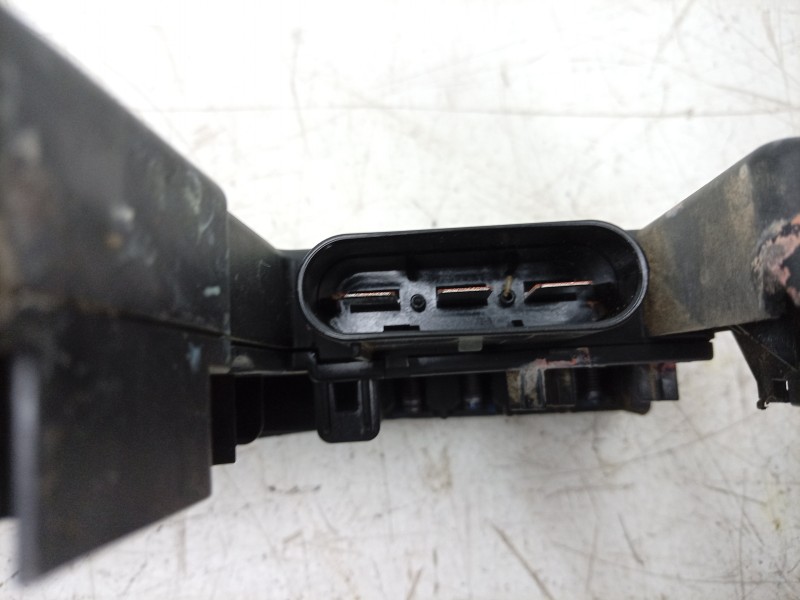 Recambio de caja reles / fusibles para mercedes-benz clase c (w204) coupe 2.1 cdi cat referencia OEM IAM  A2045403650 
