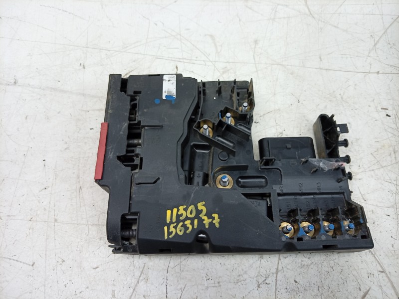 Recambio de caja reles / fusibles para mercedes-benz clase c (w204) coupe 2.1 cdi cat referencia OEM IAM  A2045403650 