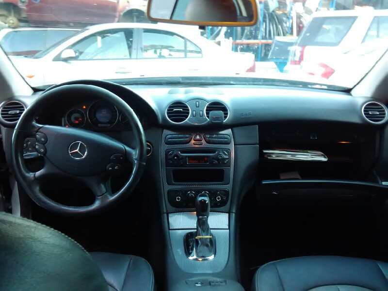 mercedes-benz clase clk (w209) coupe del año 2004