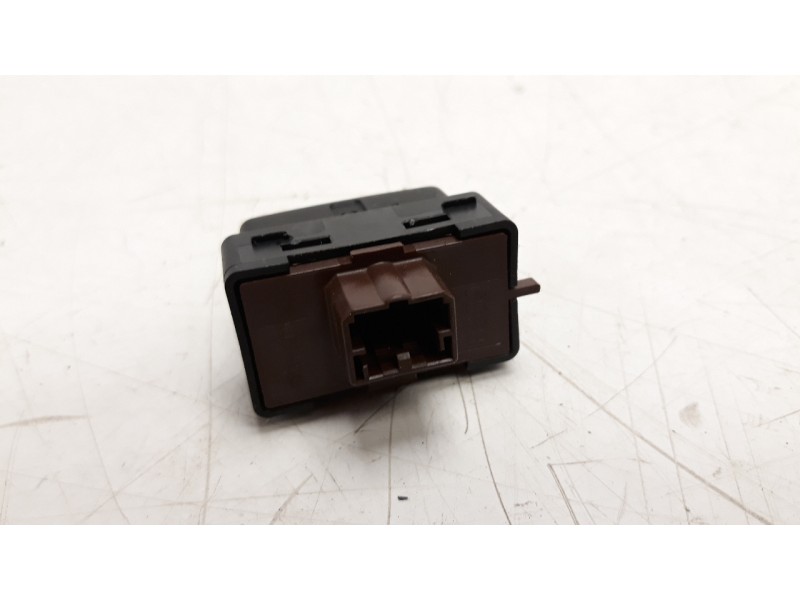 Recambio de interruptor para jeep renegade 1.0 t-gdi cat referencia OEM IAM 30170846  